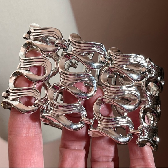 Vintage 60 70 MCM MOD Heavy Silver Wide Mobwife Bracelet - Picture 12 of 17